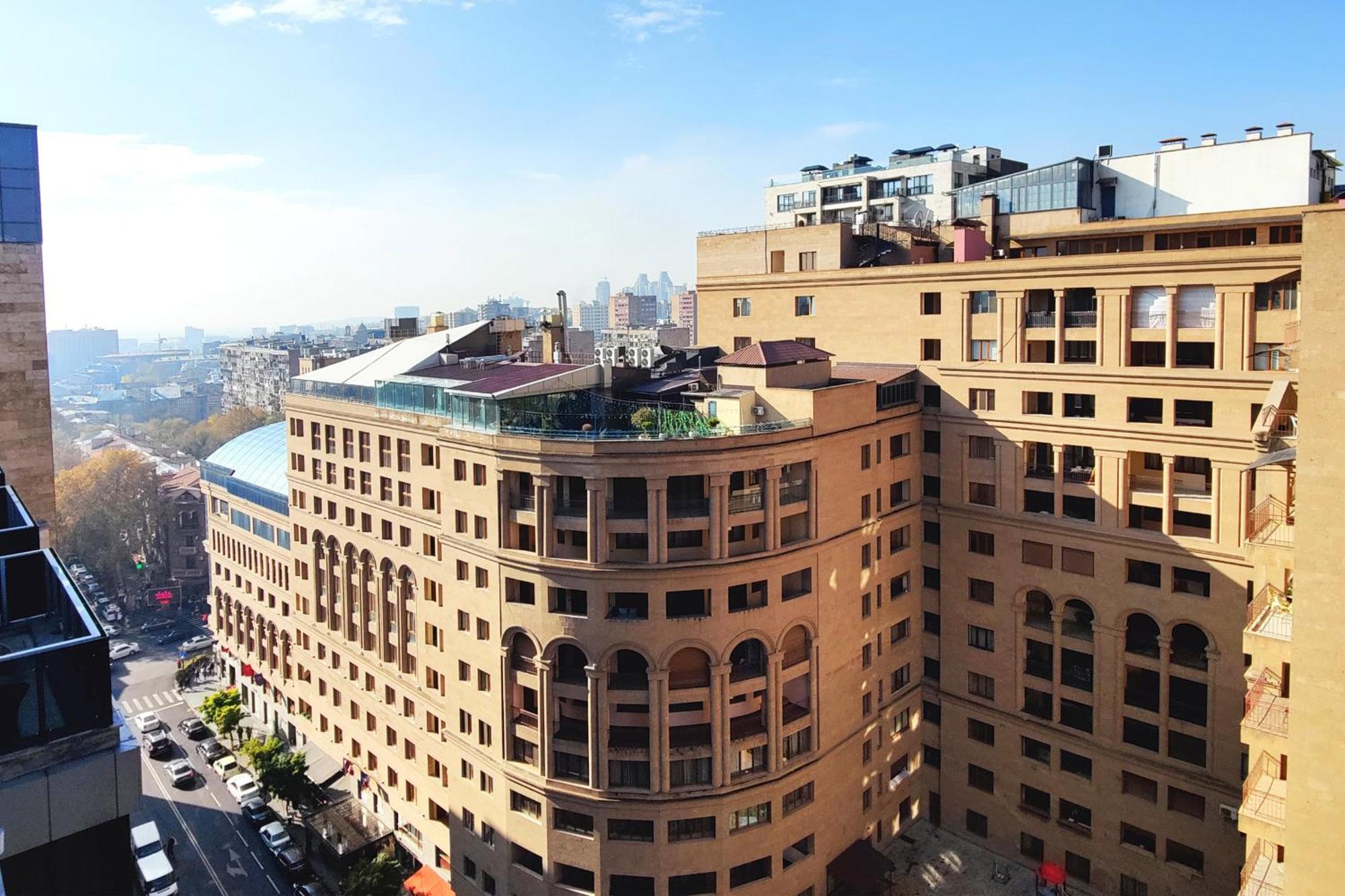 Apartments In Crystal Residence Ереван Экстерьер фото